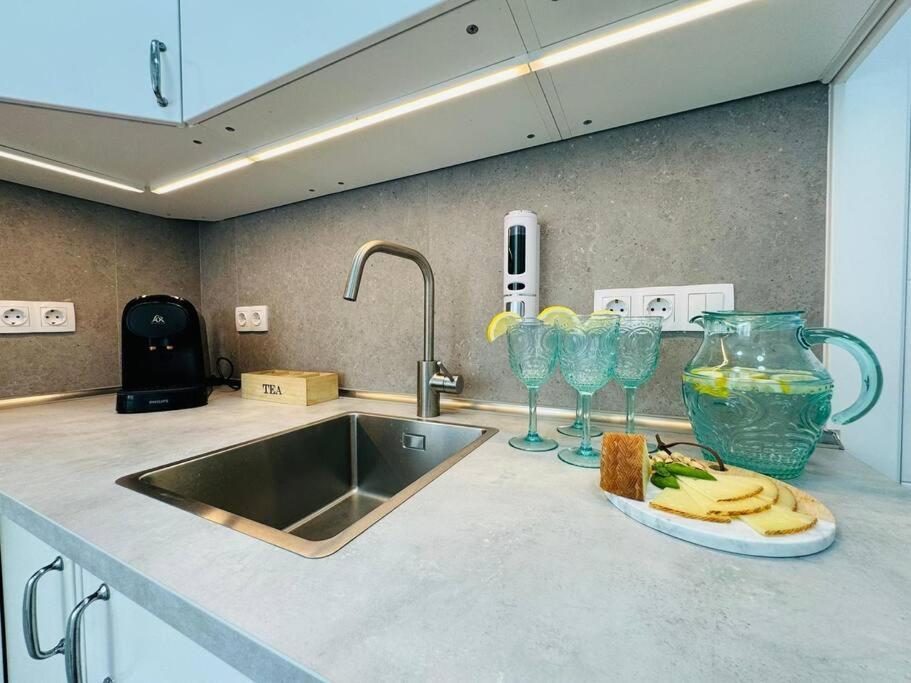 Increible Piso Al Lado Del Centro De * Málaga